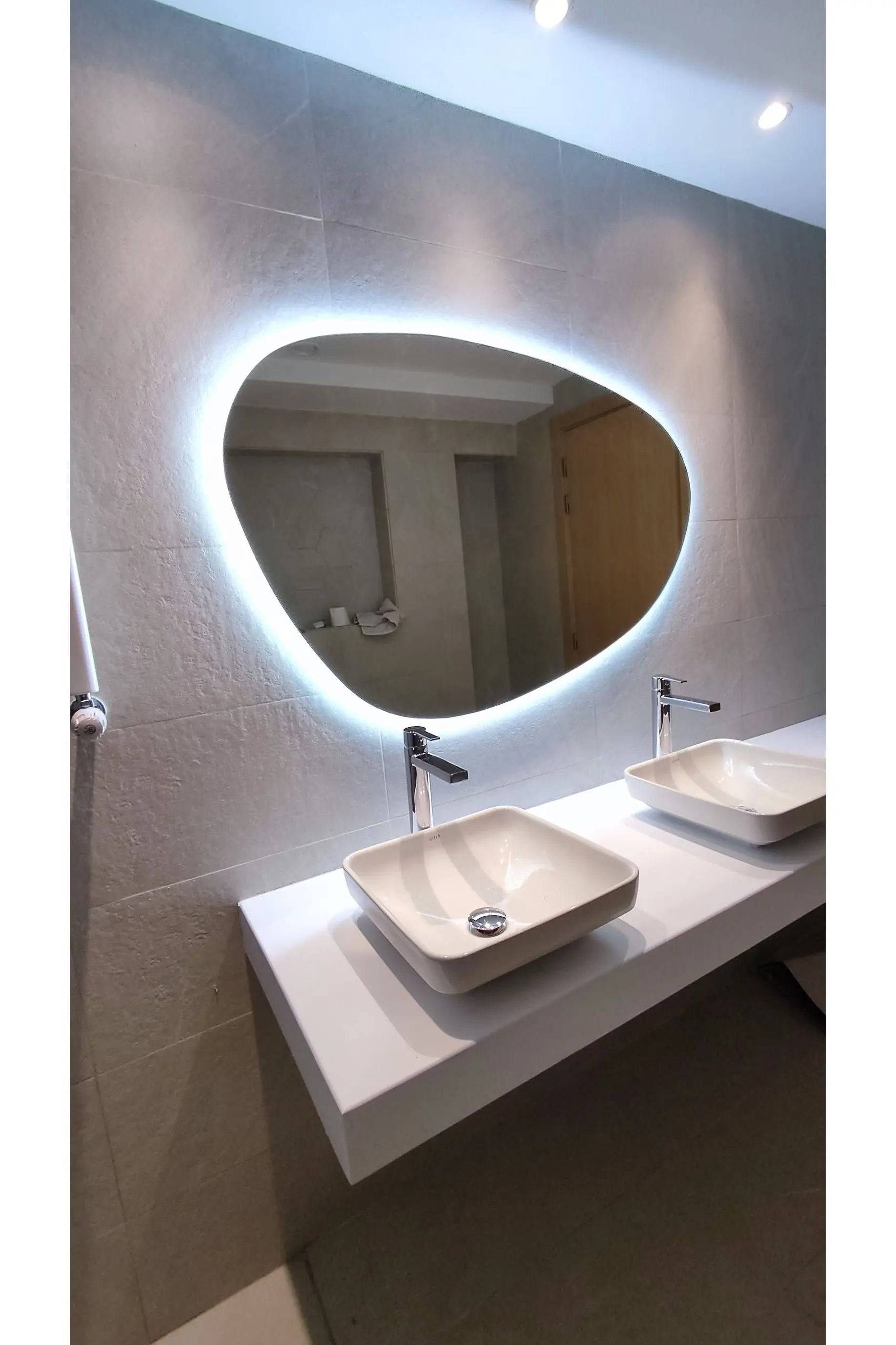 Miroir de salle de bain au Maroc - Galet Antibuée & Anticorrosion