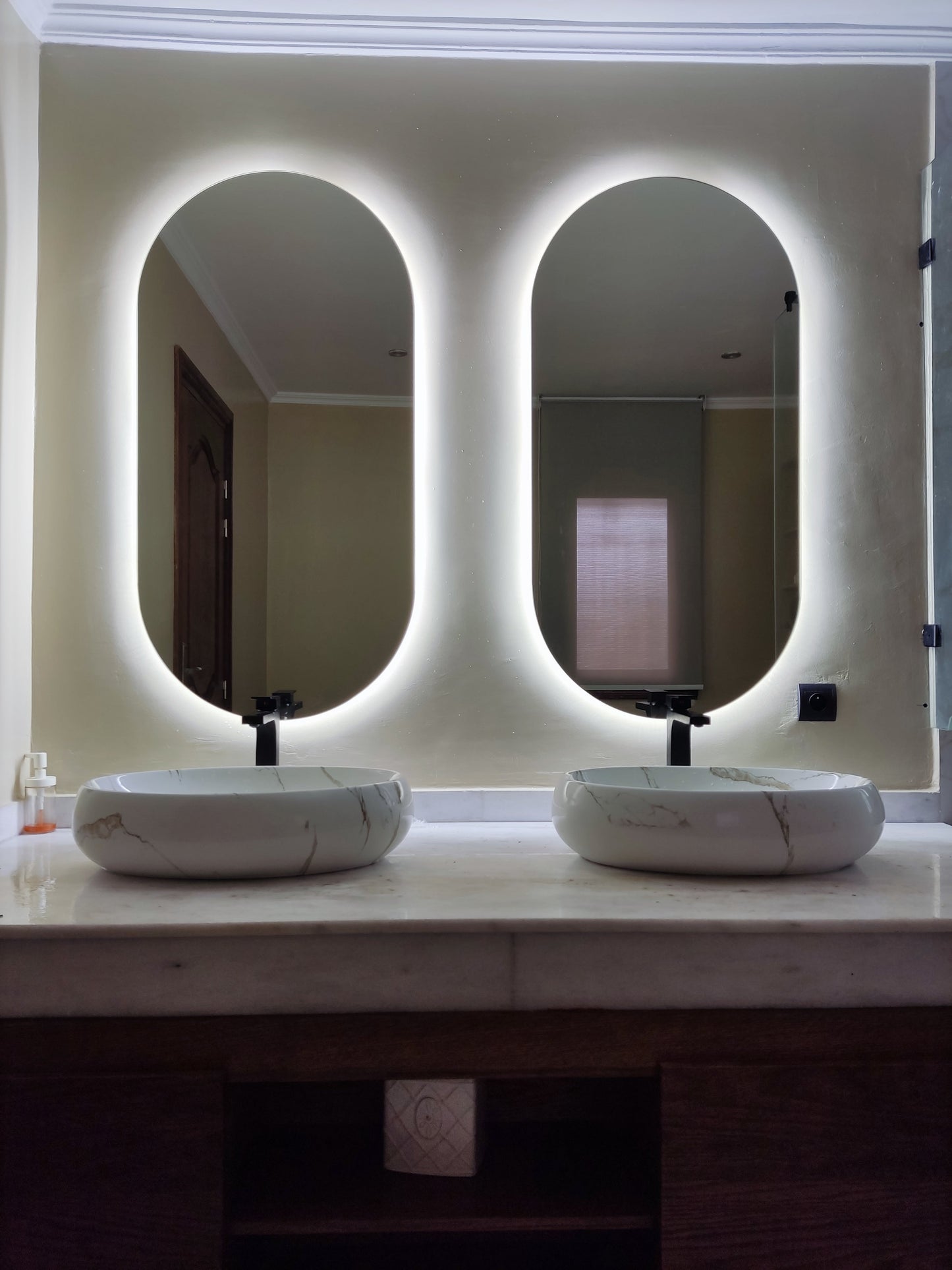 Nova Style : Miroir ANFA de salle de bain avec LED