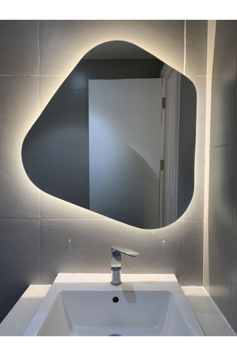 Nova Style : Miroir LUXALIGHT de salle de bain avec LED