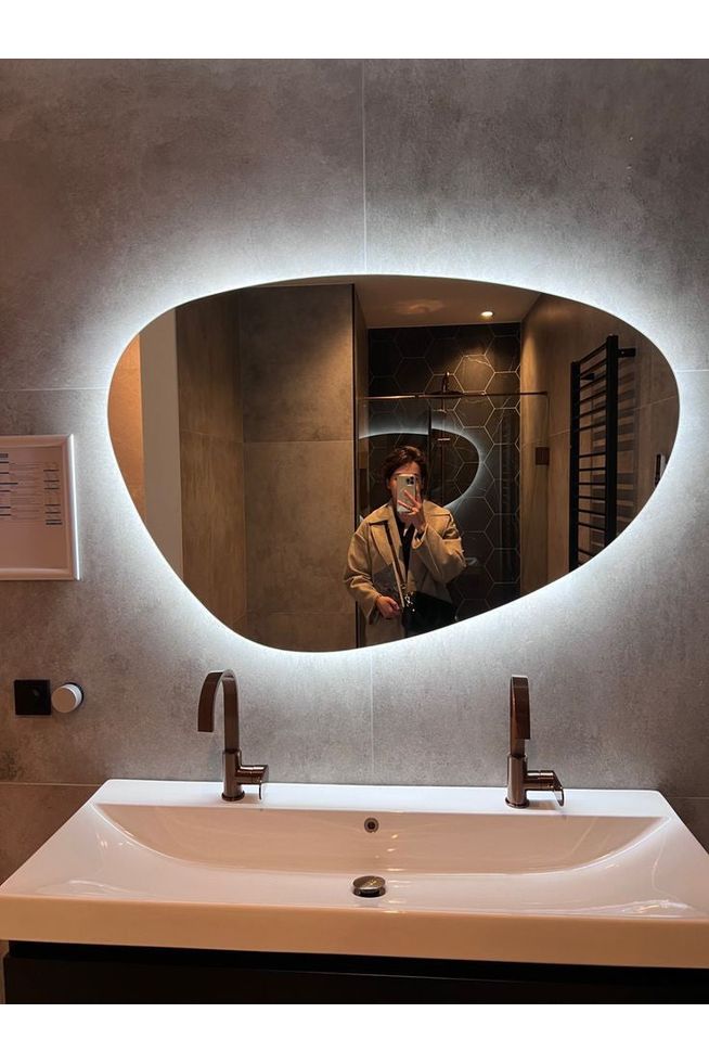 Nova Style : Miroir GALET de salle de bain avec LED