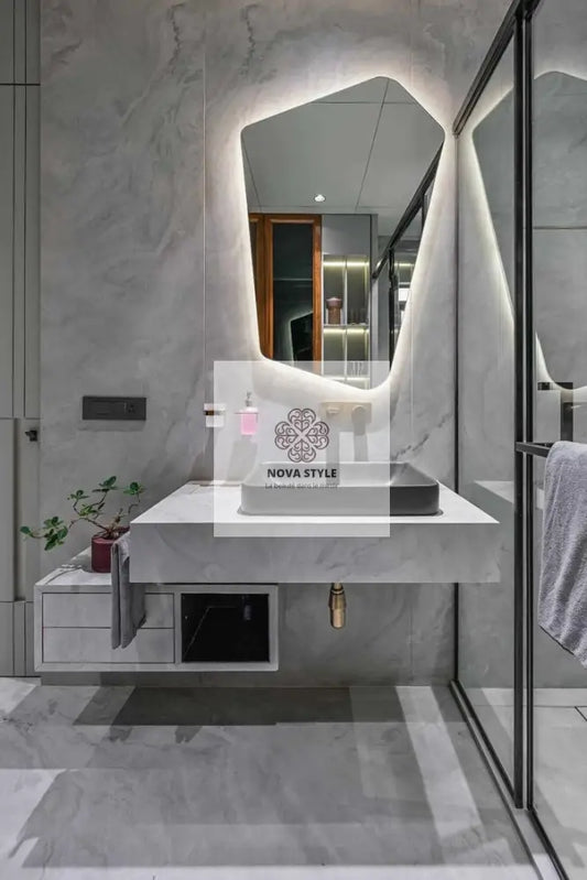Nova Style : Miroir PENTAGONE de salle de bain avec LED